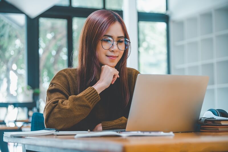 A flexibilidade permite que você adapte seus estudos ao seu ritmo e rotina